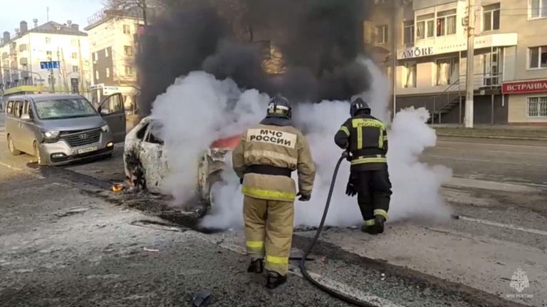 Ликвидация последствий обстрела Белгорода со стороны ВСУ. Кадр видео Ликвидация последствий обстрела Белгорода со стороны ВСУ. Кадр видео
