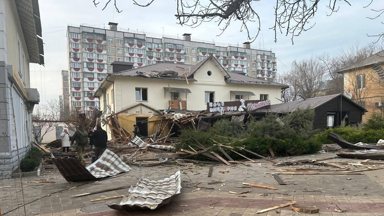 Последствия обстрела центра Белгорода ВСУ Последствия обстрела центра Белгорода ВСУ - РИА Новости, 1920, 31.12.2023