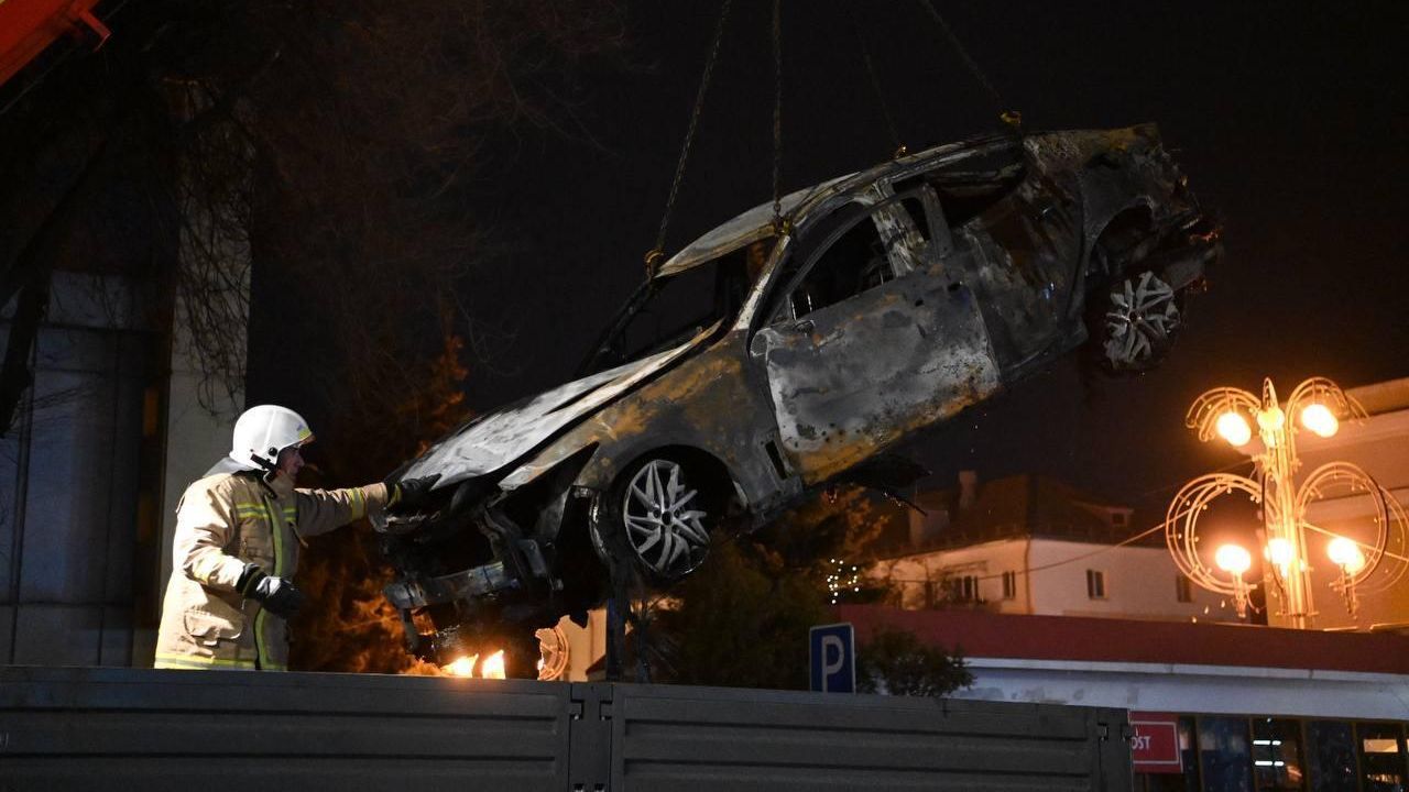 Ликвидация последствий обстрела Белгорода со стороны ВСУ Ликвидация последствий обстрела Белгорода со стороны ВСУ - РИА Новости, 1920, 11.01.2024