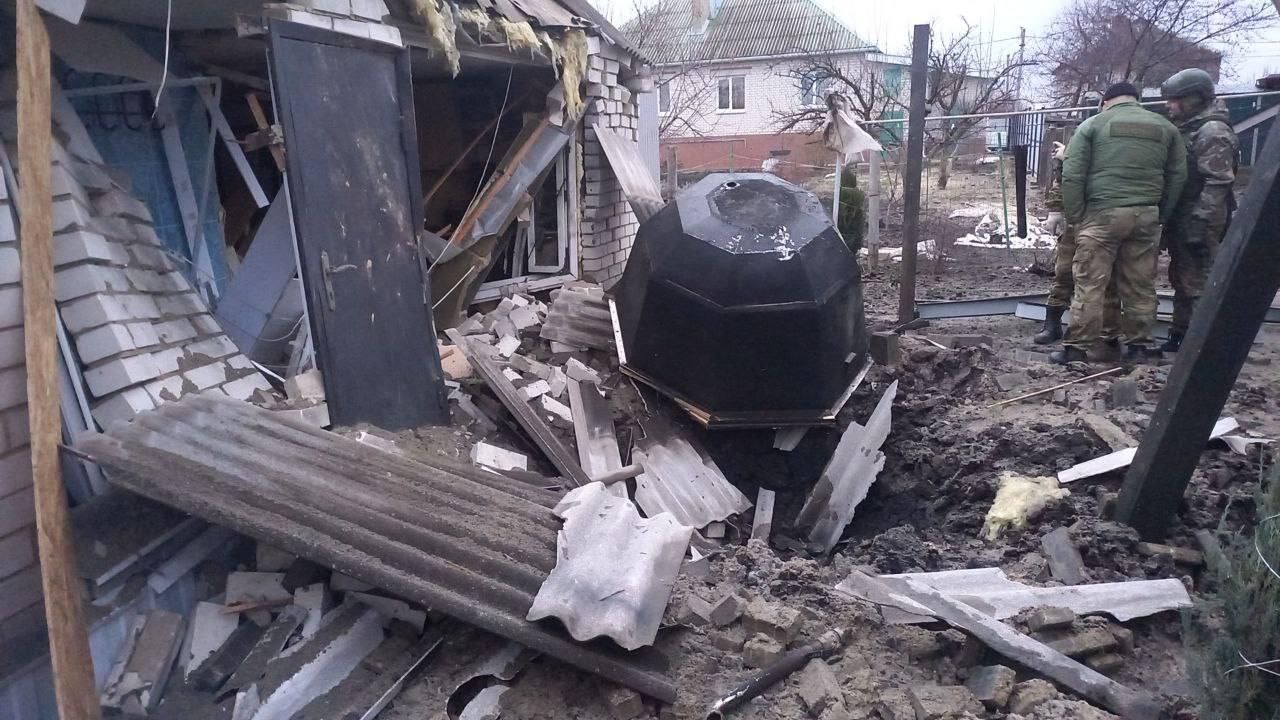 Неразорвавшийся снаряд после украинского удара по Белгороду Неразорвавшийся снаряд после украинского удара по Белгороду - РИА Новости, 1920, 02.01.2024