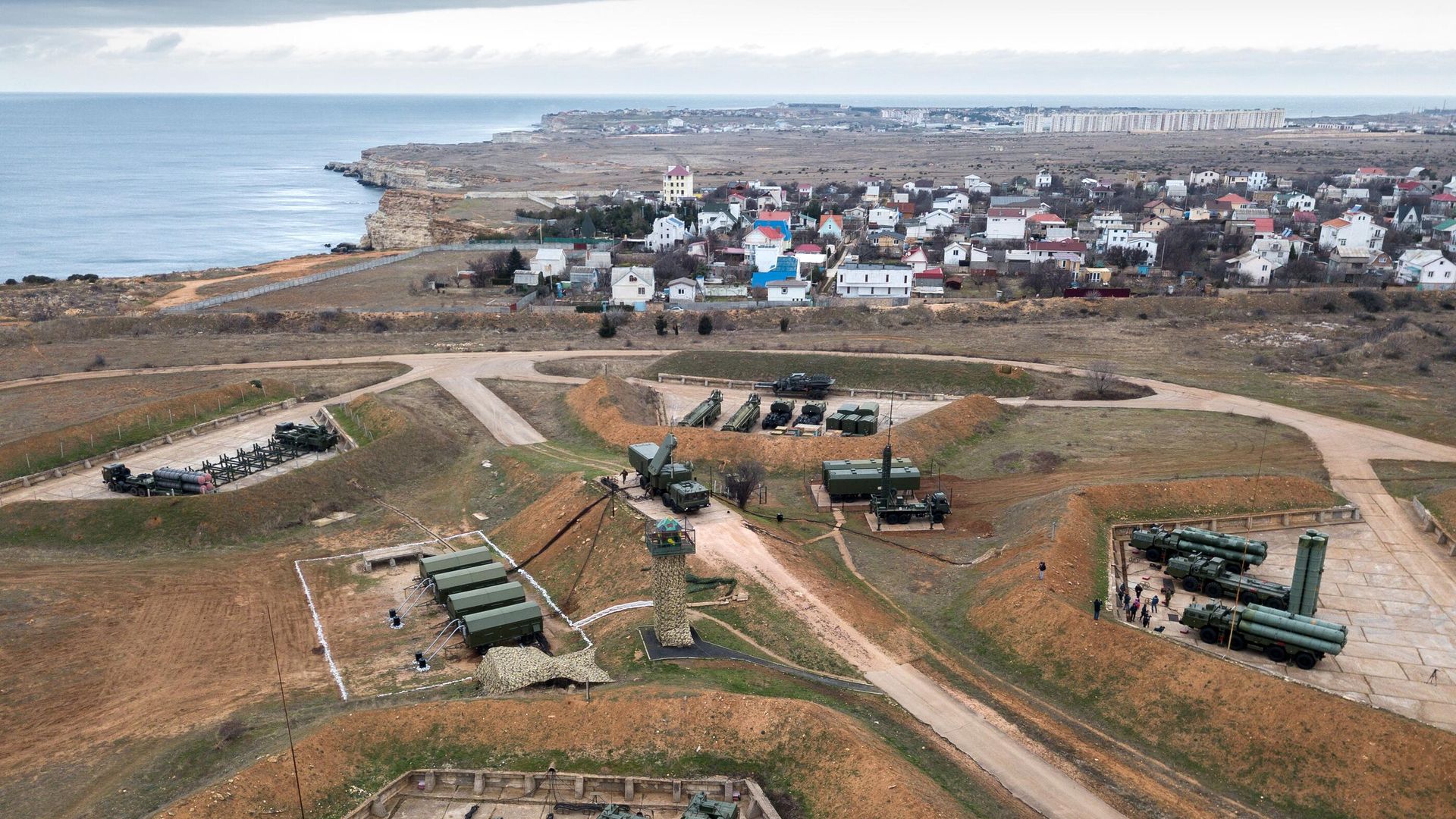 Комплекс ПВО С-400 Триумф в Севастополе Комплекс ПВО С-400 Триумф в Севастополе - РИА Новости, 1920, 12.02.2024
