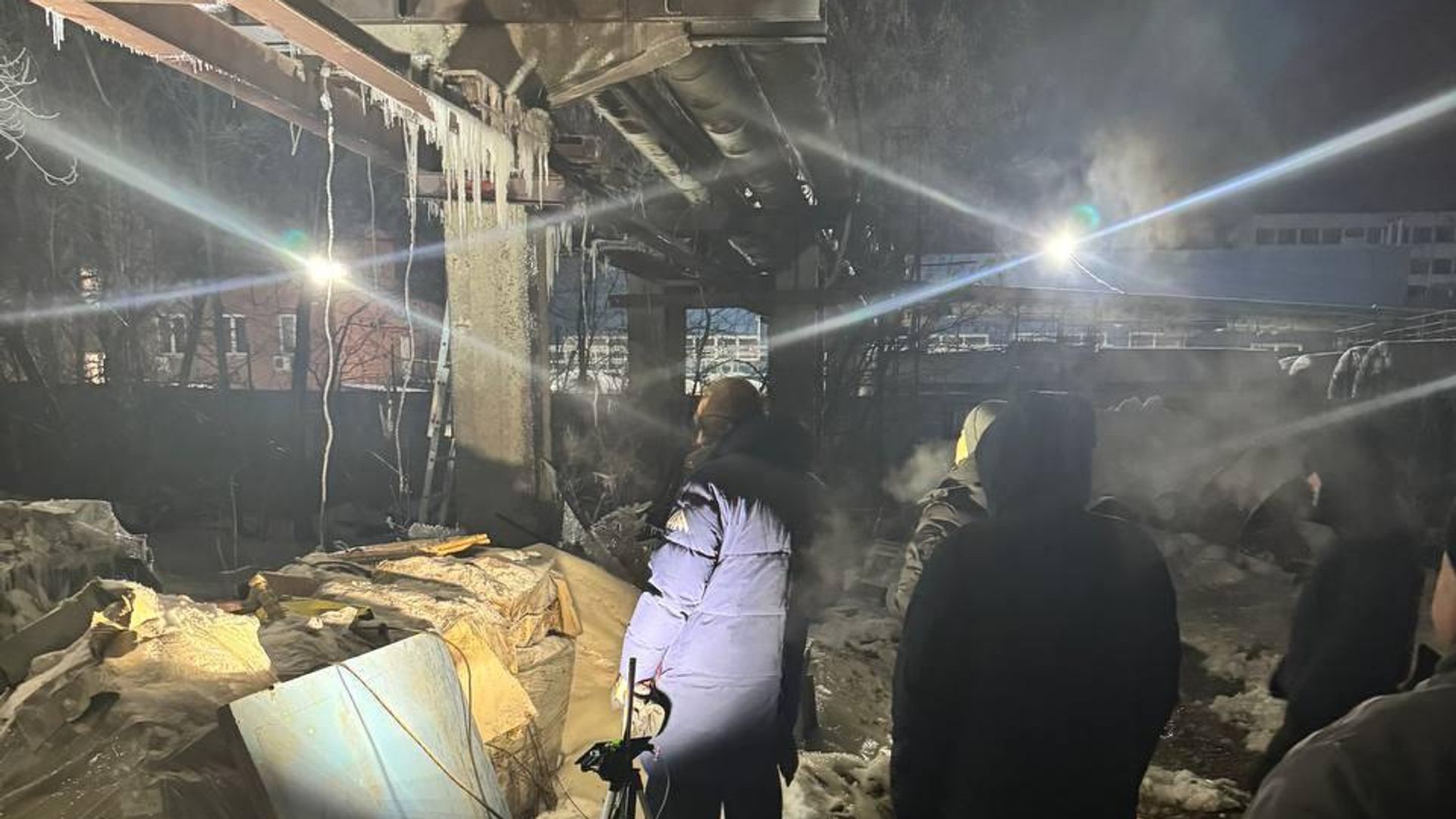 Прорыв на теплотрассе от котельной ЗАО КСПЗ в Подольске. 5 января 2024 Прорыв на теплотрассе от котельной ЗАО КСПЗ в Подольске. 5 января 2024 - РИА Новости, 1920, 05.01.2024
