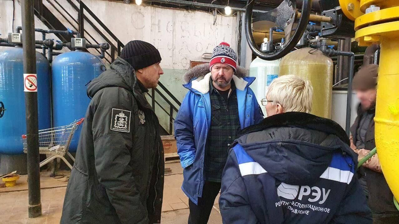 Глава городского округа Солнечногорск Московской области Константин Михальков на котельной Выстрел. 6 января 2024 Глава городского округа Солнечногорск Московской области Константин Михальков на котельной Выстрел. 6 января 2024 - РИА Новости, 1920, 06.01.2024