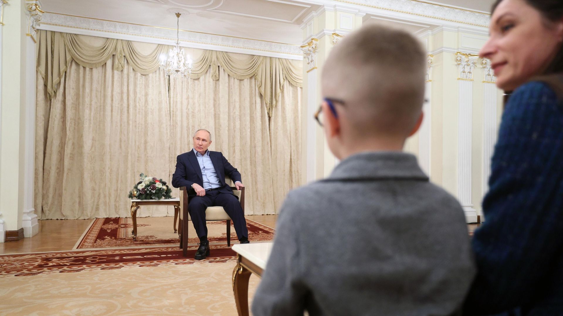 Президент РФ В. Путин встретился с семьями героев, погибших в ходе СВО Президент РФ В. Путин встретился с семьями героев, погибших в ходе СВО - РИА Новости, 1920, 07.01.2024