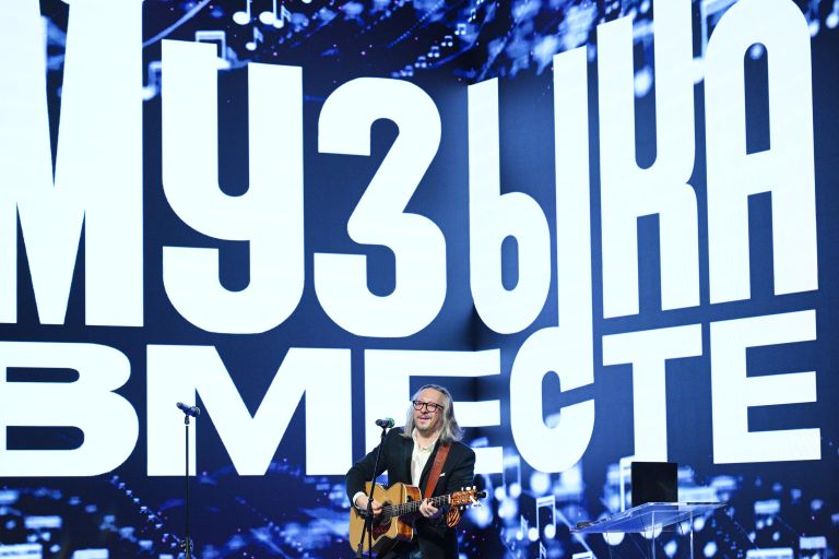 Певец Тимур Ведерников на концерте проекта #ПЕСНИВЕЛИКОЙСТРАНЫ Певец Тимур Ведерников на концерте проекта #ПЕСНИВЕЛИКОЙСТРАНЫ