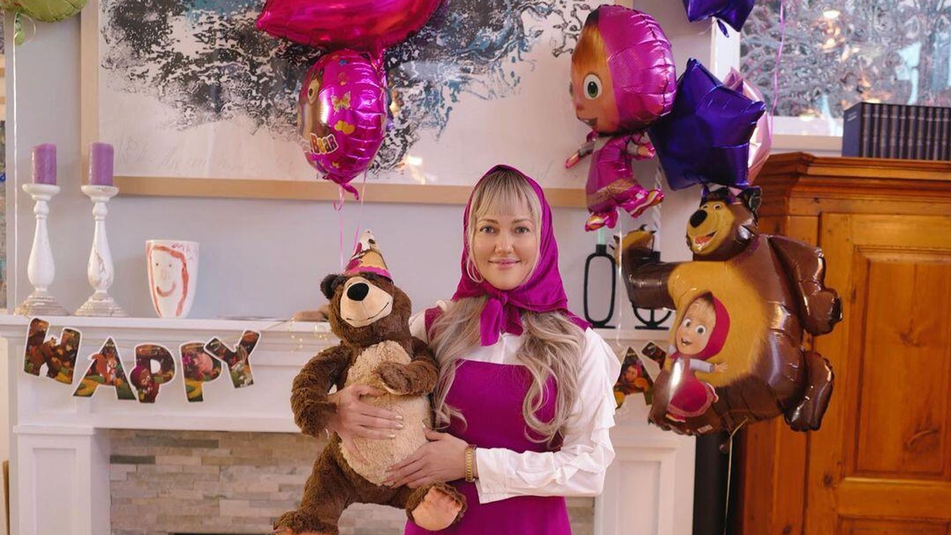 Мерьем Узерли, отпраздновавшая 3-летие дочери в стиле мультфильма Маша и медведь Мерьем Узерли, отпраздновавшая 3-летие дочери в стиле мультфильма Маша и медведь - РИА Новости, 1920, 09.01.2024