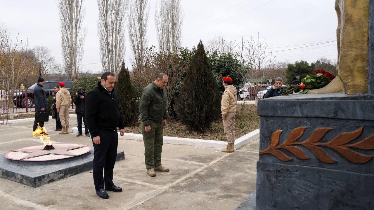 Открытие памятника участникам специальной военной операции в Новокаякенте Открытие памятника участникам специальной военной операции в Новокаякенте - РИА Новости, 1920, 10.01.2024