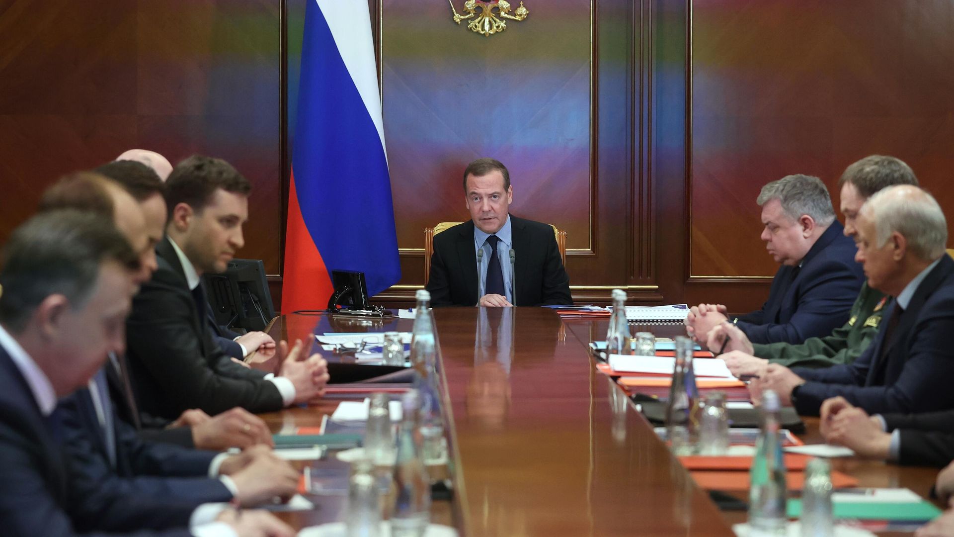 Заместитель председателя Совета безопасности РФ Дмитрий Медведев проводит заседание рабочей группы Военно-промышленной комиссии РФ Заместитель председателя Совета безопасности РФ Дмитрий Медведев проводит заседание рабочей группы Военно-промышленной комиссии РФ - РИА Новости, 1920, 11.01.2024