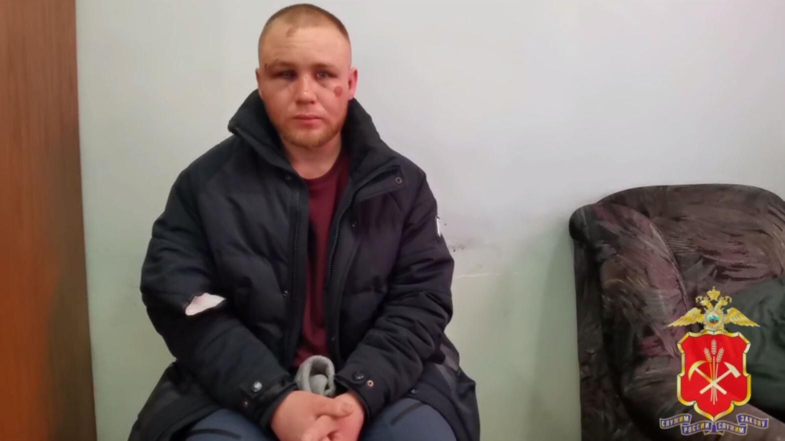 Житель города Белово Кемеровской области, сломавший руку фельдшеру скорой помощи. Кадр видео Житель города Белово Кемеровской области, сломавший руку фельдшеру скорой помощи. Кадр видео - РИА Новости, 1920, 16.01.2024