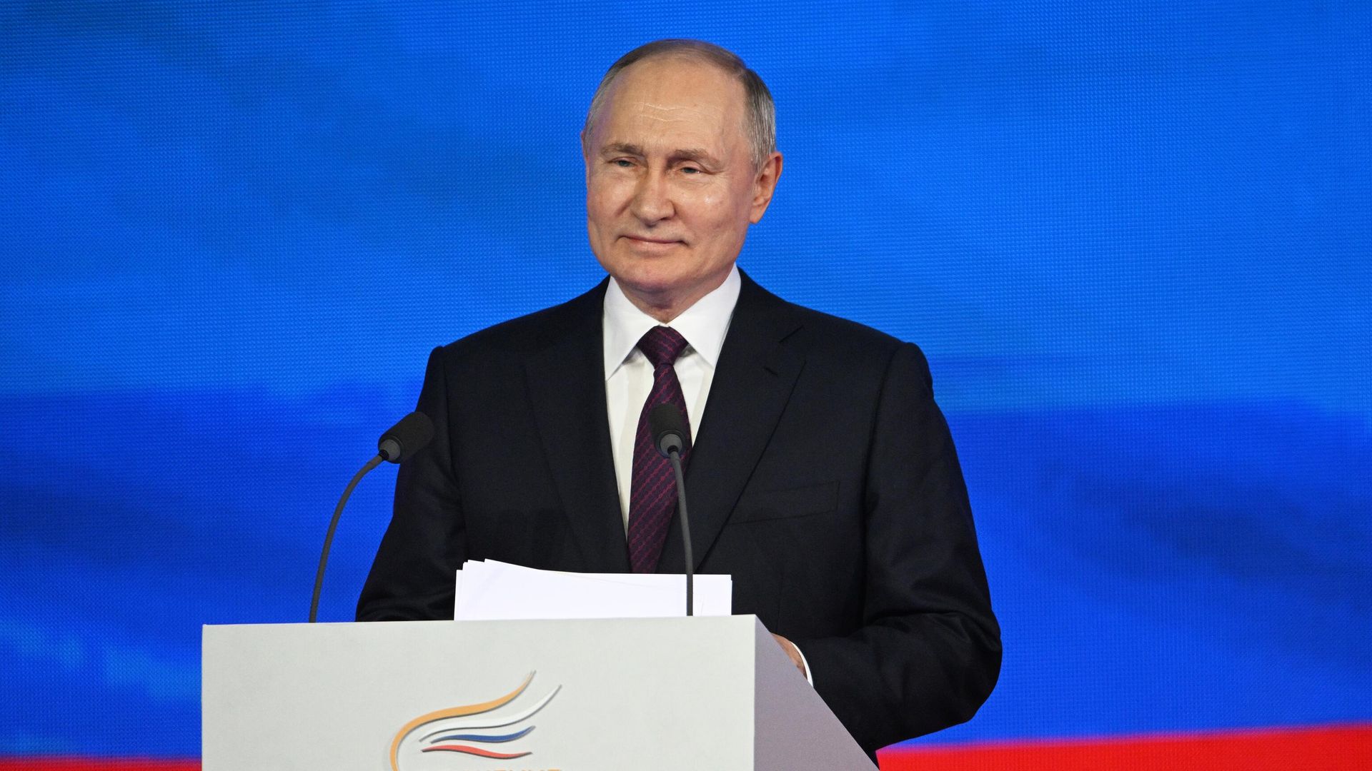 Президент РФ Владимир Путин принимает участие в церемонии награждения лауреатов Всероссийской муниципальной премии Служение Президент РФ Владимир Путин принимает участие в церемонии награждения лауреатов Всероссийской муниципальной премии Служение - РИА Новости, 1920, 16.01.2024