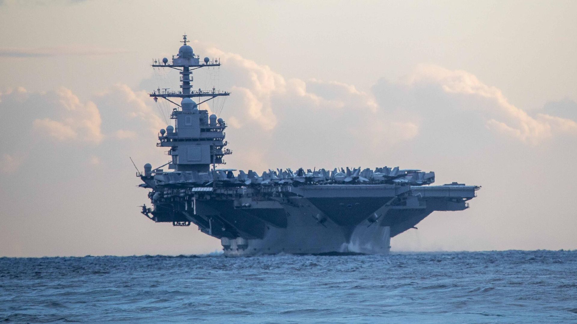 Авианосец ВМС США Джеральд Форд проходит Гибралтарский пролив - РИА Новости, 1920, 17.01.2024