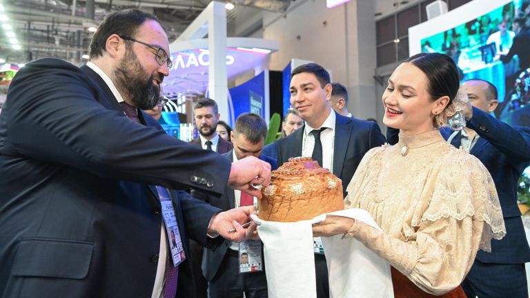 Министр цифрового развития, связи и массовых коммуникаций РФ Максут Шадаев