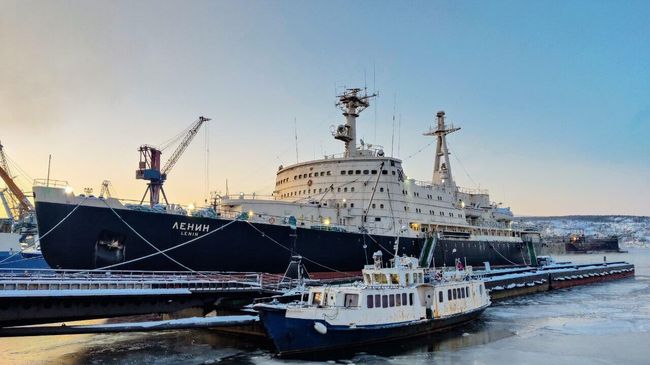 Мурманск. В атомном ледоколе Ленин теперь музей Мурманск. В атомном ледоколе Ленин теперь музей
