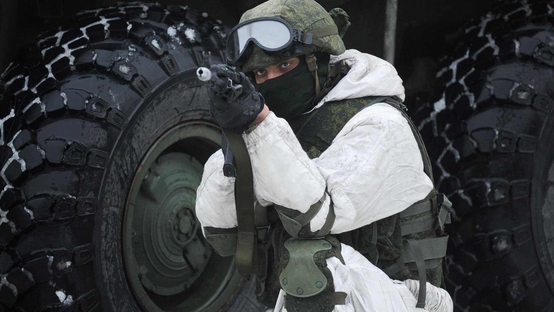 Военнослужащий инженерно-штурмового подразделения отдельного инженерного соединения Южного военного округа (ЮВО) Военнослужащий инженерно-штурмового подразделения отдельного инженерного соединения Южного военного округа (ЮВО) - РИА Новости, 1920, 21.01.2024