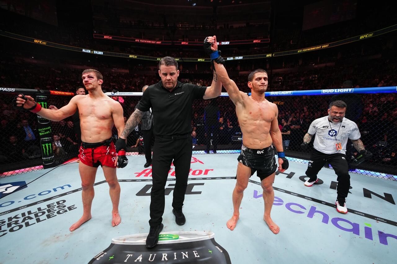 Вынесение вердикта после боя Аллена против Евлоева на UFC 297 Вынесение вердикта после боя Аллена против Евлоева на UFC 297 - РИА Новости, 1920, 24.07.2025