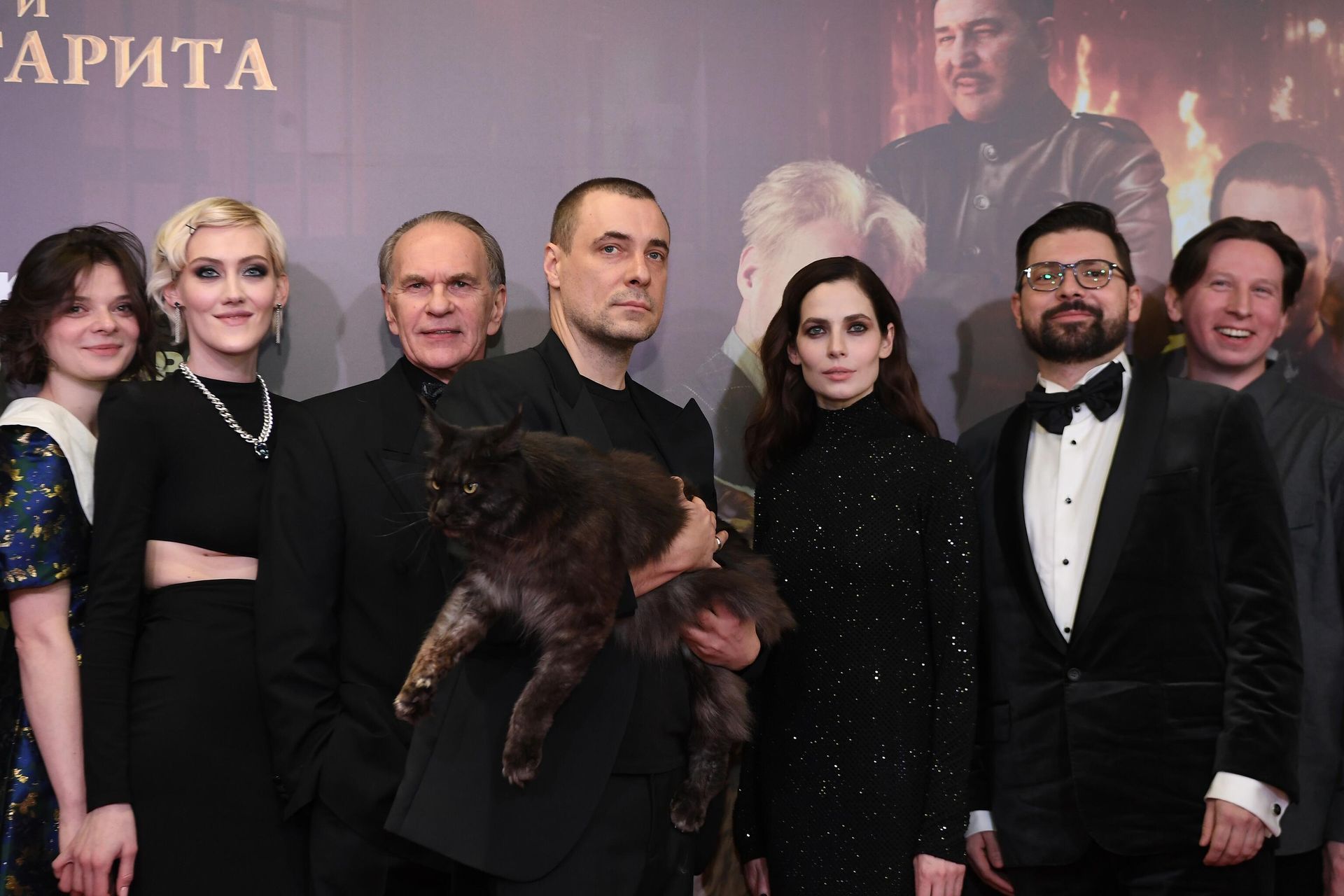 Актеры Александра Розанова, Полина Ауг, Алексей Гуськов, Евгений Цыганов, Юлия Снигирь (слева направо) на премьере фильма Мастер и Маргарита в киноцентре КАРО 11 Октябрь - РИА Новости, 1920, 15.02.2024