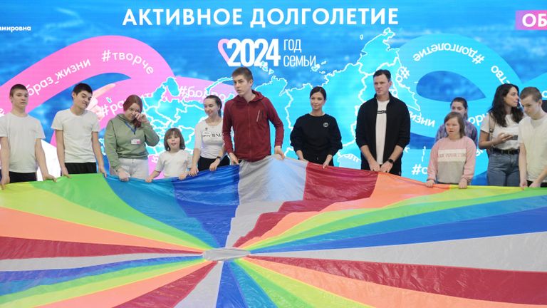 Время семье: спортивные игры для детей с ограниченными возможностями здоровья Время семье: спортивные игры для детей с ограниченными возможностями здоровья