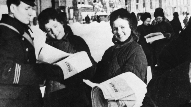 Великая Отечественная война 1941-1945 годы. Последние известия :Блокада прорвана!, 18 января 1943 года Великая Отечественная война 1941-1945 годы. Последние известия :Блокада прорвана!, 18 января 1943 года
