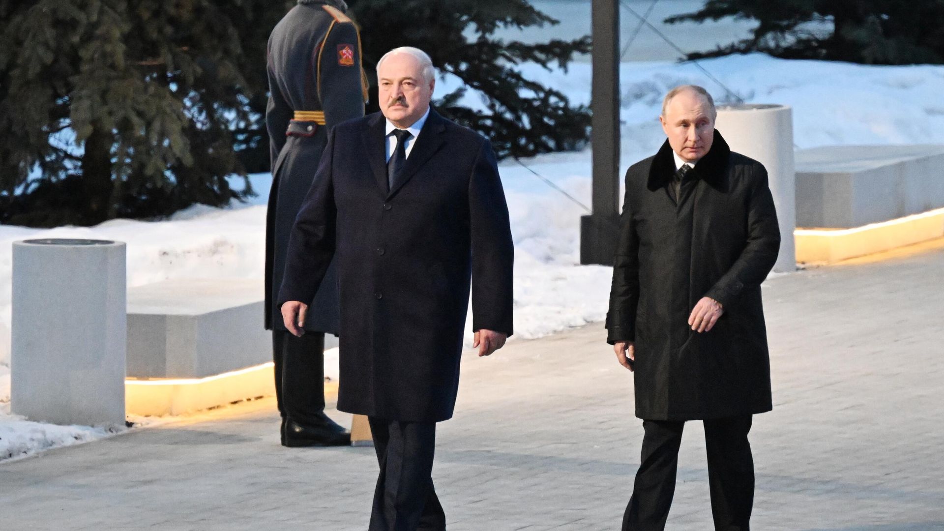 Президент РФ Владимир Путин и президент Белоруссии Александр Лукашенко на церемонии открытия мемориала в память о мирных жителях СССР – жертвах нацистского геноцида в годы Великой Отечественной войны в деревне Зайцево Ленинградской области Президент РФ Владимир Путин и президент Белоруссии Александр Лукашенко на церемонии открытия мемориала в память о мирных жителях СССР – жертвах нацистского геноцида в годы Великой Отечественной войны в деревне Зайцево Ленинградской области - РИА Новости, 1920, 28.01.2024