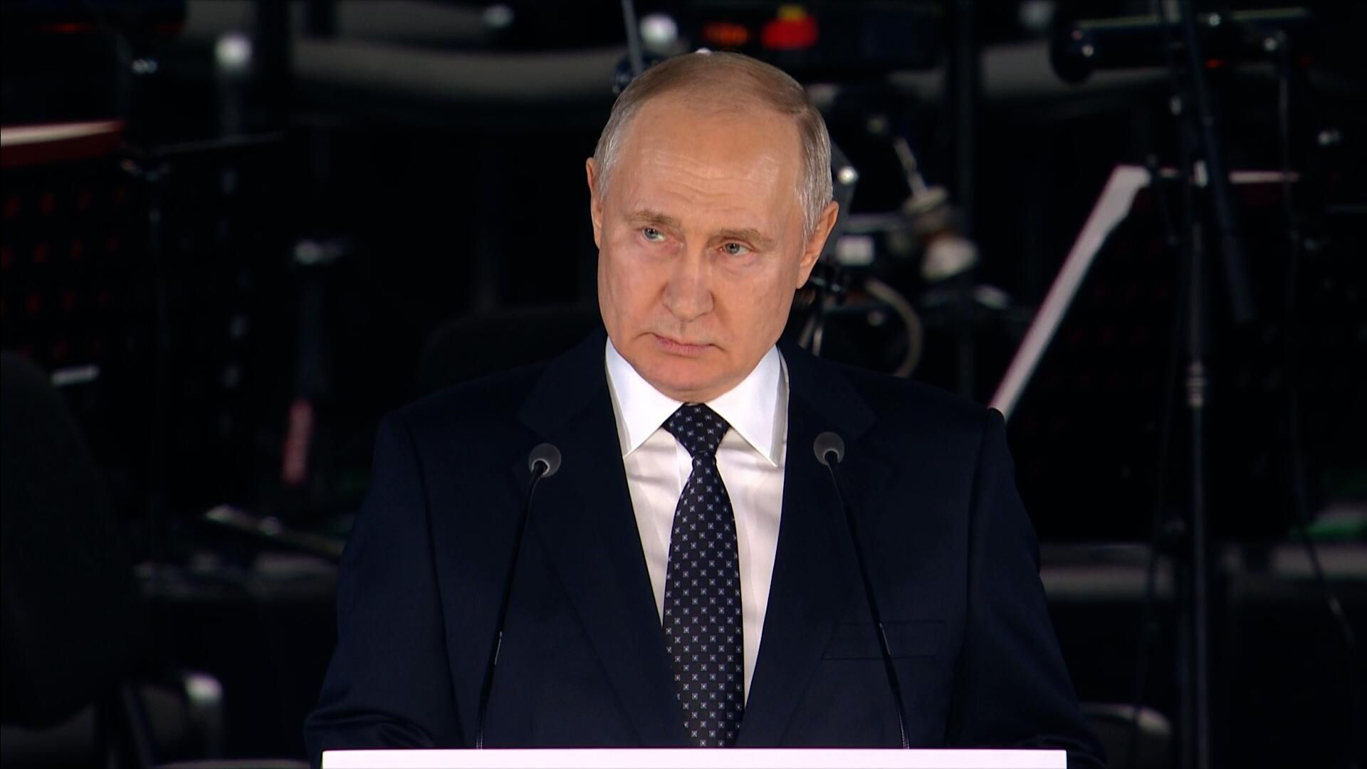Путин на концерте в честь 80-летия освобождения Ленинграда от блокады Путин на концерте в честь 80-летия освобождения Ленинграда от блокады - РИА Новости, 1920, 27.01.2024