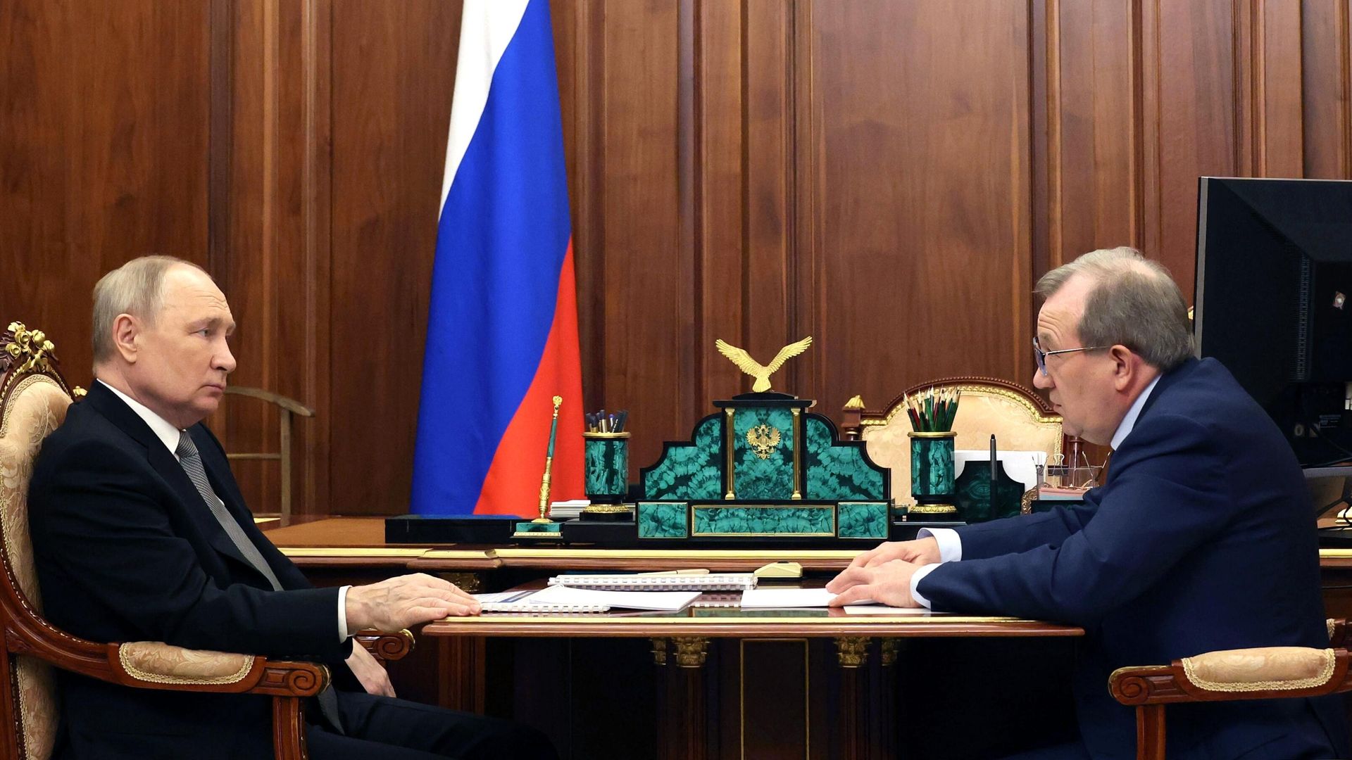 Президент РФ Владимир Путин и глава Российской академии наук Геннадий Красников во время встречи Президент РФ Владимир Путин и глава Российской академии наук Геннадий Красников во время встречи - РИА Новости, 1920, 30.01.2024