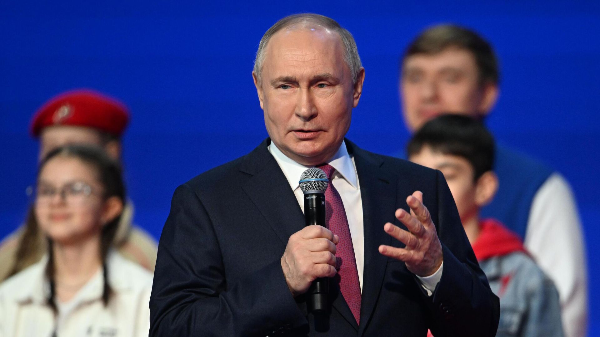 Президент РФ Владимир Путин выступает на съезде Движения Первых на площадке международной выставки-форума Россия в Москве Президент РФ Владимир Путин выступает на съезде Движения Первых на площадке международной выставки-форума Россия в Москве - РИА Новости, 1920, 01.02.2024