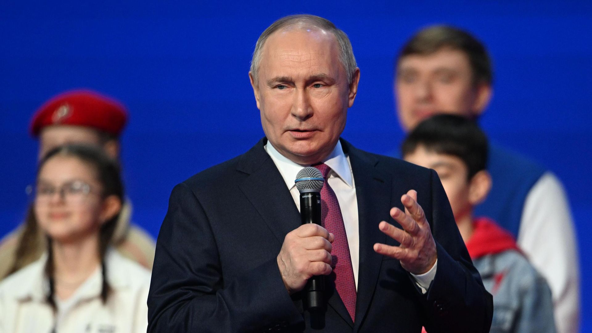 Президент РФ Владимир Путин выступает на съезде Движения Первых на площадке международной выставки-форума Россия в Москве Президент РФ Владимир Путин выступает на съезде Движения Первых на площадке международной выставки-форума Россия в Москве - РИА Новости, 1920, 01.02.2024