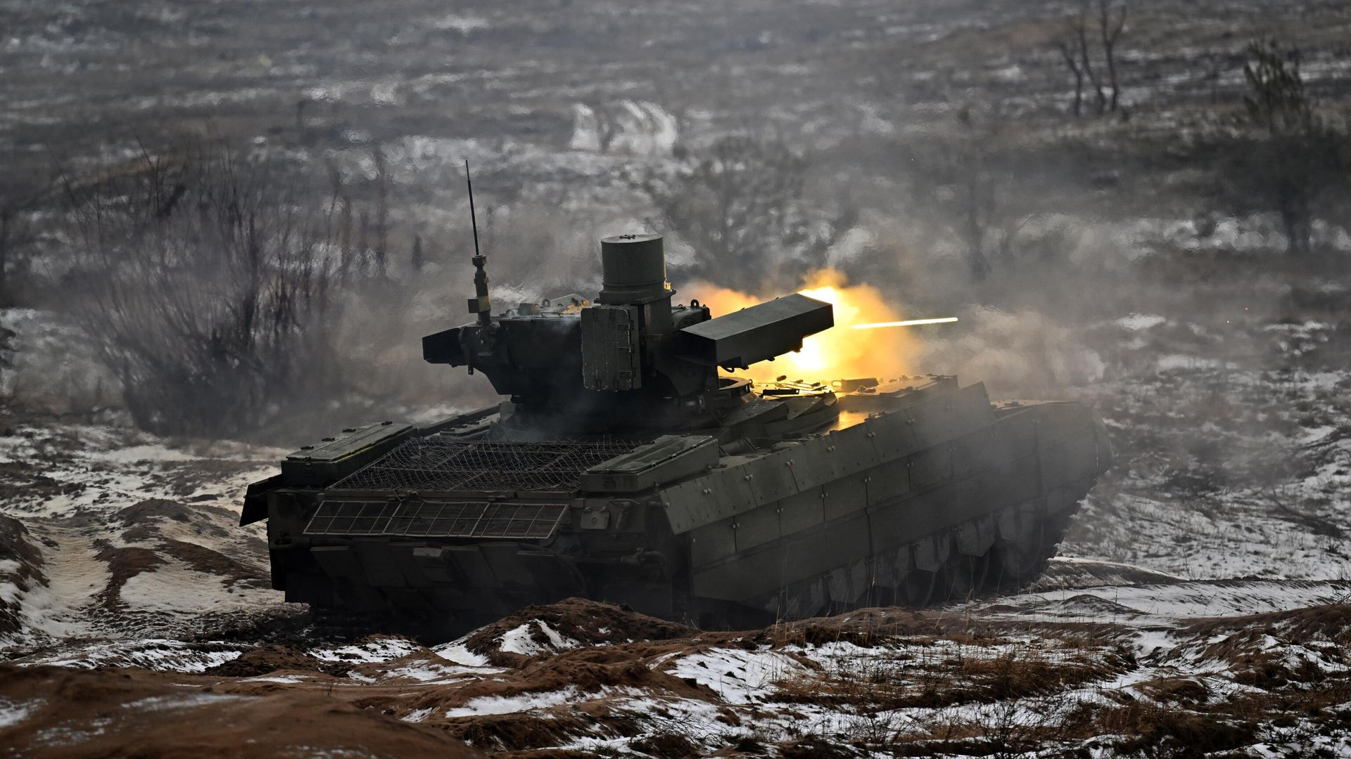 Боевая машина поддержки танков БМПТ Терминатор военнослужащих Центрального военного округа ведет учебный огонь в зоне специальной военной операции Боевая машина поддержки танков БМПТ Терминатор военнослужащих Центрального военного округа ведет учебный огонь в зоне специальной военной операции - РИА Новости, 1920, 08.02.2024