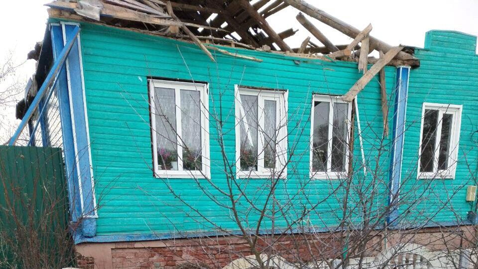 Последствия обстрела села Гуево Суджанского района Курской области со стороны ВСУ Последствия обстрела села Гуево Суджанского района Курской области со стороны ВСУ - РИА Новости, 1920, 02.02.2024