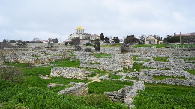 Территория музея-заповедника Херсонеса Таврического в Крыму