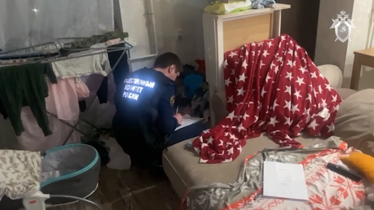 Квартира в Казани из которой отец выбросил годовалую дочь Квартира в Казани из которой отец выбросил годовалую дочь - РИА Новости, 1920, 07.02.2024