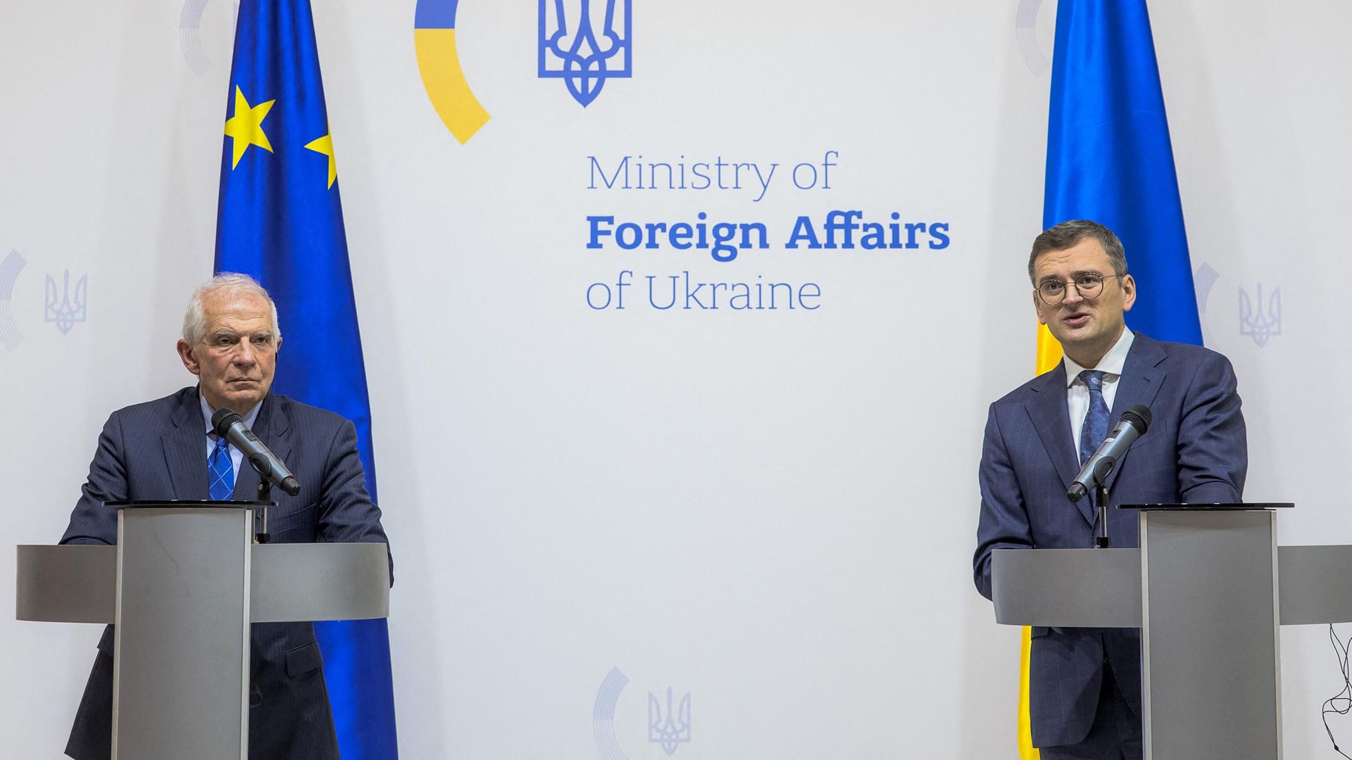 Глава дипломатии ЕС Жозеп Боррель и глава МИД Украины Дмитрий Кулеба на пресс-конференции в Киеве. 7 февраля 2024 года Глава дипломатии ЕС Жозеп Боррель и глава МИД Украины Дмитрий Кулеба на пресс-конференции в Киеве. 7 февраля 2024 года - РИА Новости, 1920, 08.02.2024