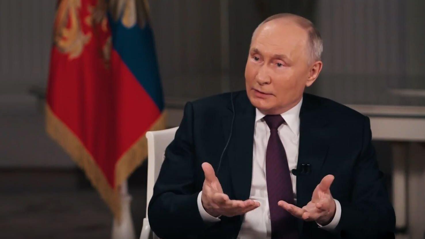 Президент России Владимир Путин во время интервью американскому журналисту Такеру Карлсону. Кадр видео Президент России Владимир Путин во время интервью американскому журналисту Такеру Карлсону. Кадр видео - РИА Новости, 1920, 09.02.2024