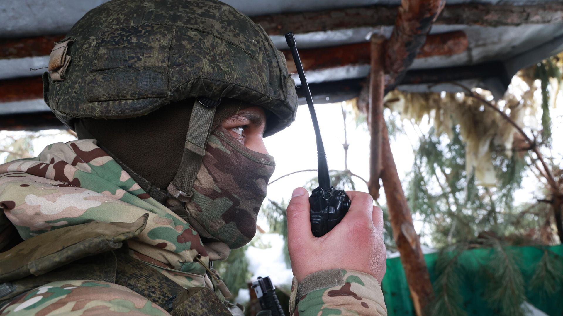 Военнослужащий зенитно-ракетного подразделения в зоне спецоперации Военнослужащий зенитно-ракетного подразделения в зоне спецоперации - РИА Новости, 1920, 25.09.2026