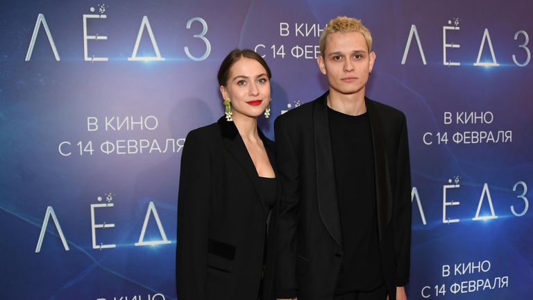 Актеры Анна Родоная и Степан Белозеров на премьере фильма Лёд 3 в киноцентре КАРО 11 Октябрь в Москве Актеры Анна Родоная и Степан Белозеров на премьере фильма Лёд 3 в киноцентре КАРО 11 Октябрь в Москве