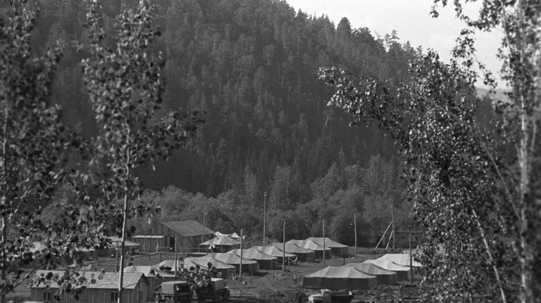 Строительство Байкало-Амурской магистрали. Поселок строителей Магистральный