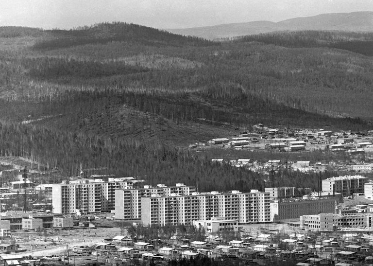 Новостройки города Тында. Байкало-Амурская магистраль Новостройки города Тында. Байкало-Амурская магистраль