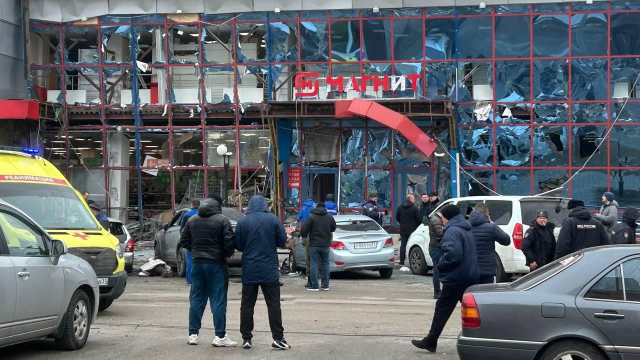 Последствия ракетного удара по Белгороду Последствия ракетного удара по Белгороду - РИА Новости, 1920, 15.02.2024