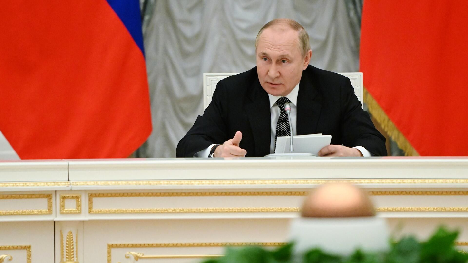 Путин на совещании по строительству скоростной магистрали Москва — Петербург Путин на совещании по строительству скоростной магистрали Москва — Петербург - РИА Новости, 1920, 15.02.2024