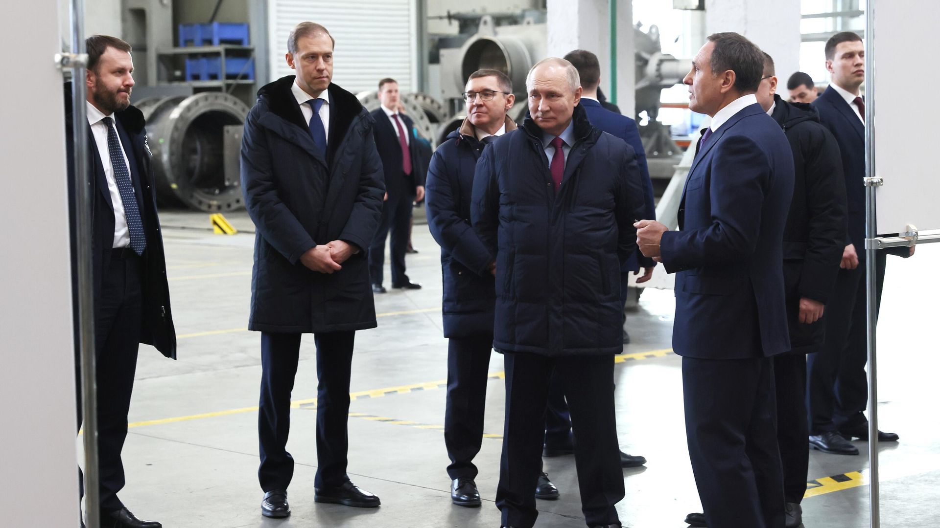 Президент РФ Владимир Путин посещает Челябинский кузнечно-прессовый завод Президент РФ Владимир Путин посещает Челябинский кузнечно-прессовый завод - РИА Новости, 1920, 16.02.2024