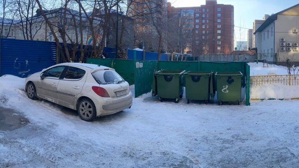 Территория у дома в Железнодорожном районе Новосибирска, где был обнаружен новорожденный Территория у дома в Железнодорожном районе Новосибирска, где был обнаружен новорожденный - РИА Новости, 1920, 17.02.2024