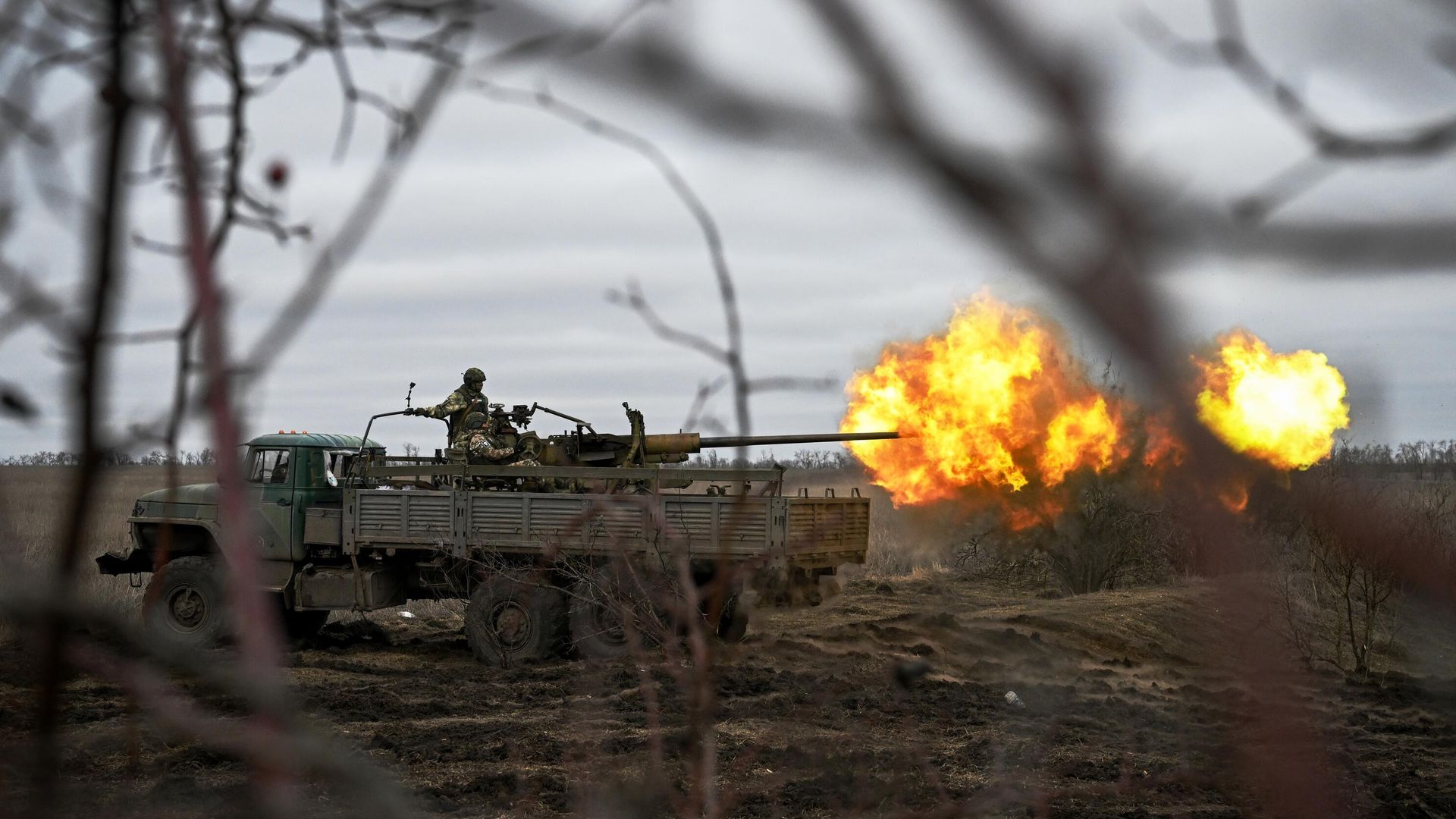 Боевая работа огневых расчетов зенитной установки С-60 ЦВО ВС России в зоне проведения специальной военной операции Боевая работа огневых расчетов зенитной установки С-60 ЦВО ВС России в зоне проведения специальной военной операции - РИА Новости, 1920, 25.02.2024