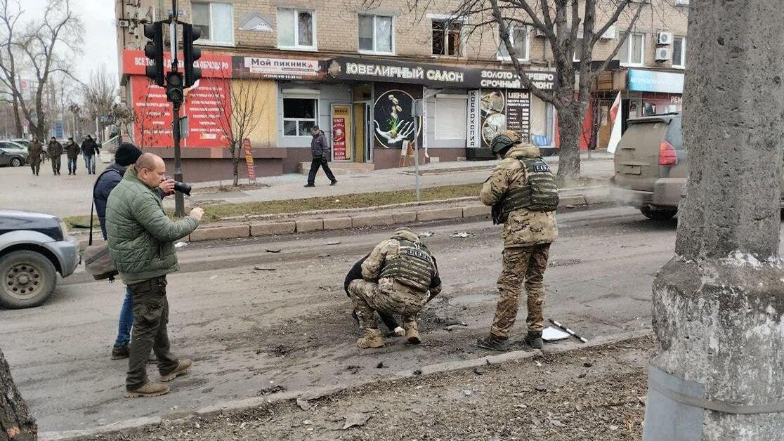 Последствия обстрела Киевского района Донецка Последствия обстрела Киевского района Донецка - РИА Новости, 1920, 20.02.2024