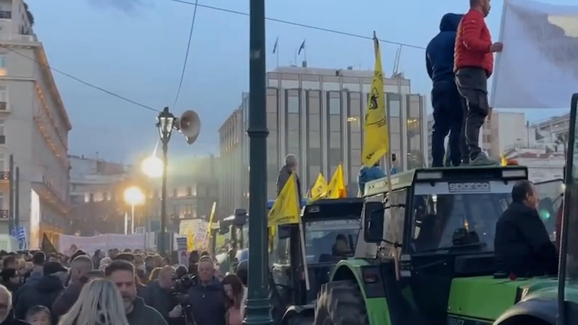 Акция протеста греческих фермеров Акция протеста греческих фермеров - РИА Новости, 1920, 20.02.2024