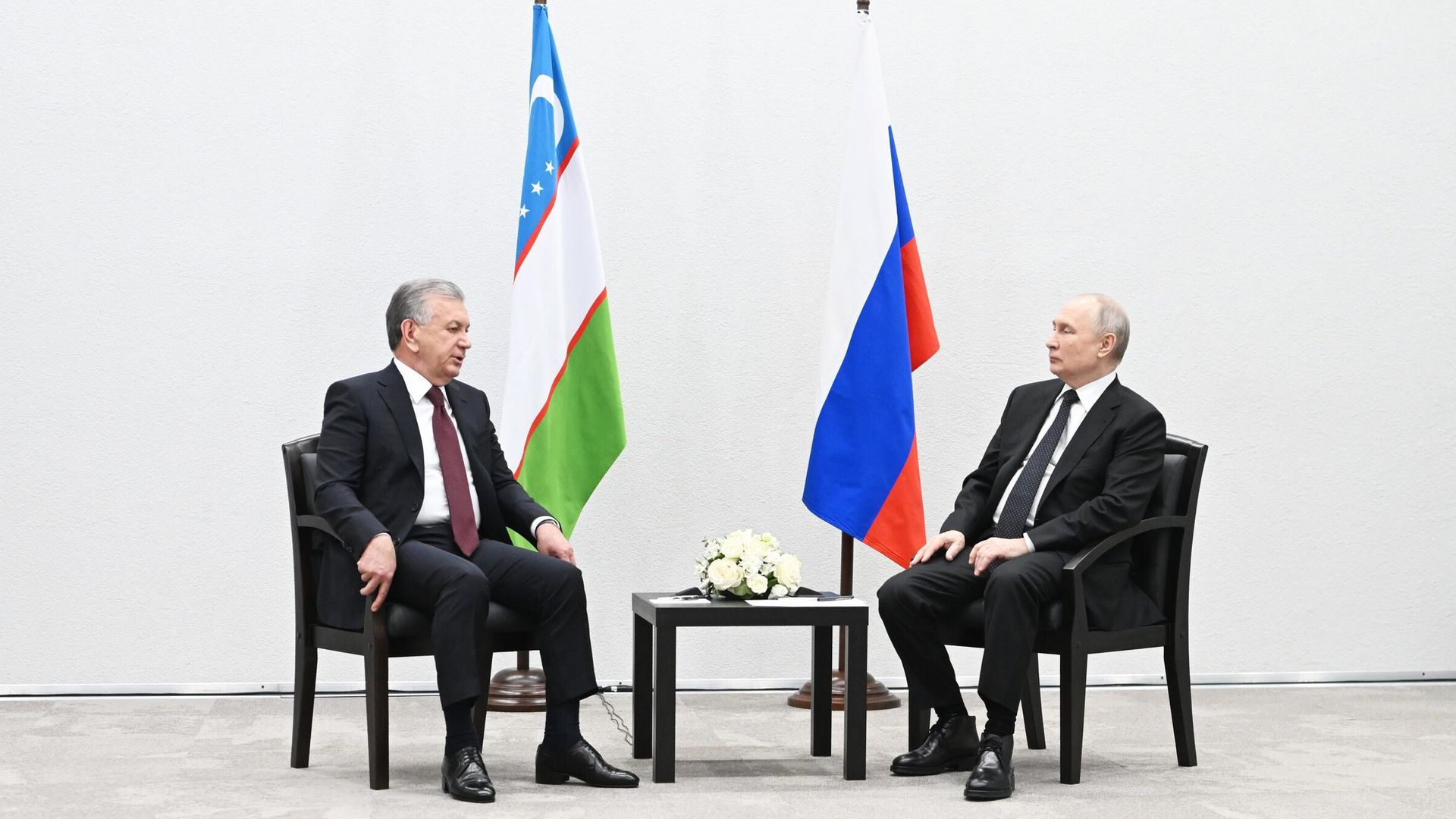 Президент РФ Владимир Путин и президент Узбекистана Шавкат Мирзиеев во время встречи в Казани Президент РФ Владимир Путин и президент Узбекистана Шавкат Мирзиеев во время встречи в Казани - РИА Новости, 1920, 26.05.2024