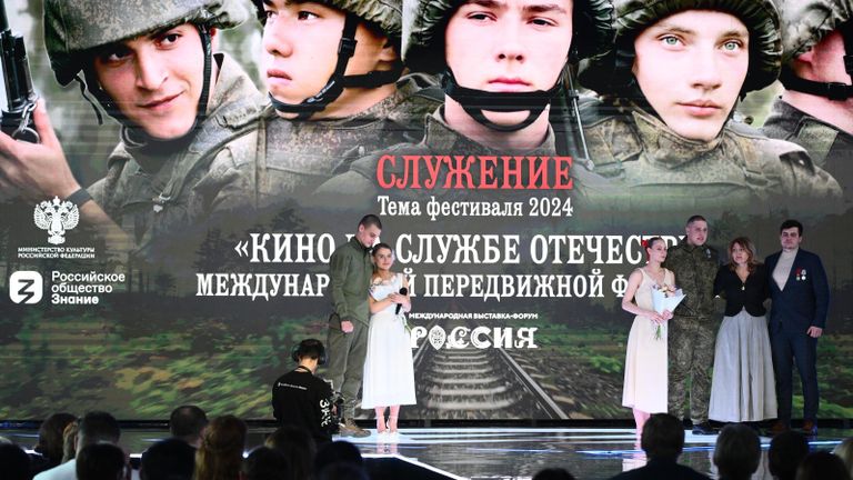 Открытие международного передвижного фестиваля Кино на службе Отечеству Открытие международного передвижного фестиваля Кино на службе Отечеству