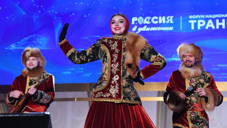 Артисты ансамбля народной песни Любо-Мило Артисты ансамбля народной песни Любо-Мило