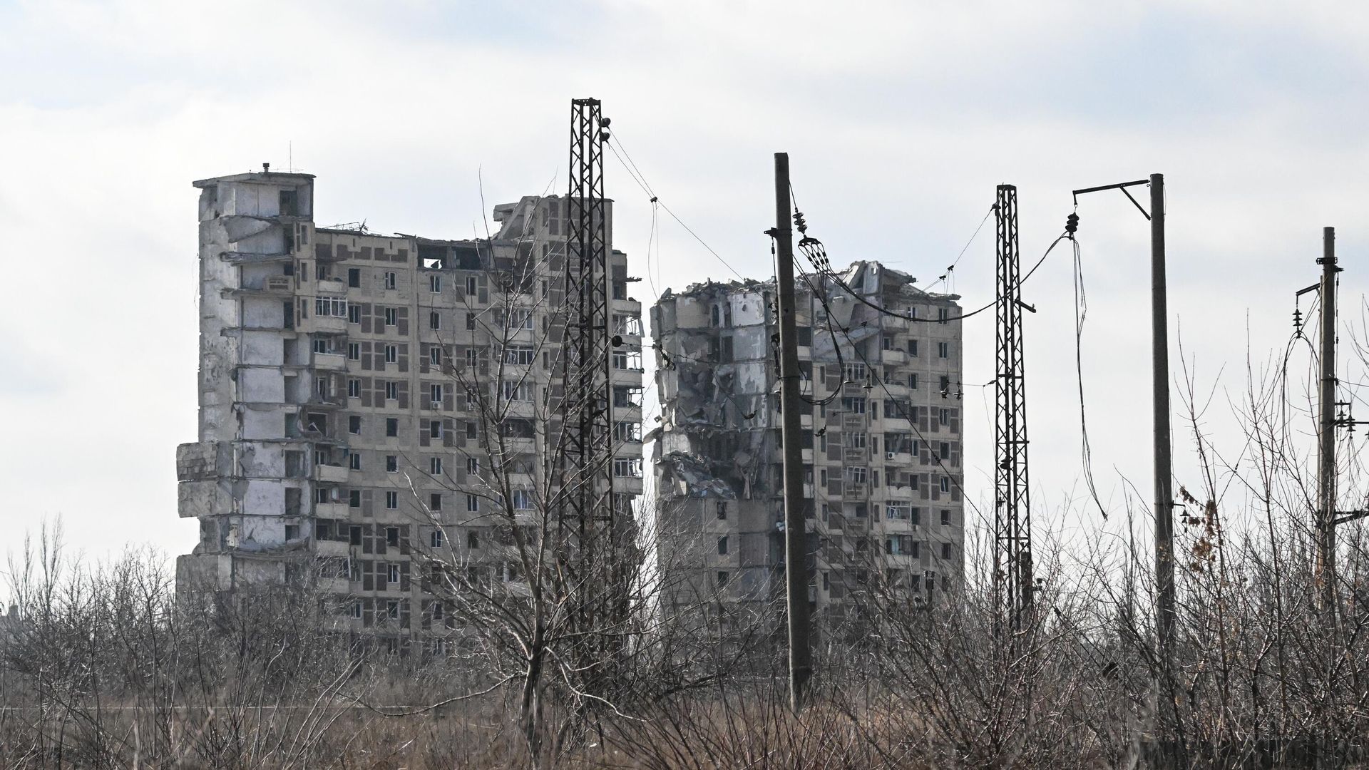 Жилые дома, поврежденные в результате обстрелов в освобожденной Авдеевке Донецкой народной республики Жилые дома, поврежденные в результате обстрелов в освобожденной Авдеевке Донецкой народной республики - РИА Новости, 1920, 06.03.2024