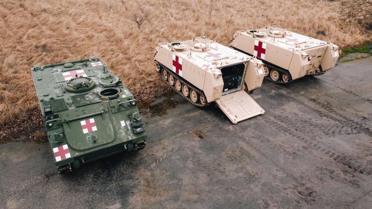 Бронетранспортеры М113, доставленные на Украину Бронетранспортеры М113, доставленные на Украину - РИА Новости, 1920, 22.02.2024