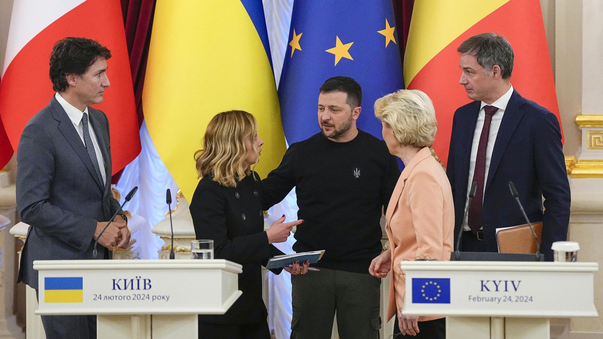 Премьер-министр Канады Джастин Трюдо, премьер-министр Италии Джорджия Мелони, президент Украины Владимир Зеленский, президент Комиссии ЕС Урсула фон дер Ляйен и премьер-министр Бельгии Александр Де Кроо во время встречи в Киеве Премьер-министр Канады Джастин Трюдо, премьер-министр Италии Джорджия Мелони, президент Украины Владимир Зеленский, президент Комиссии ЕС Урсула фон дер Ляйен и премьер-министр Бельгии Александр Де Кроо во время встречи в Киеве - РИА Новости, 1920, 08.11.2024